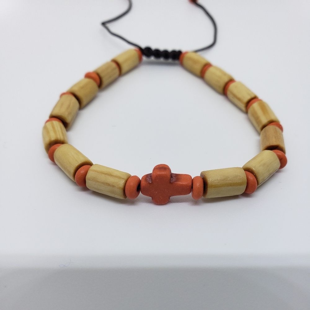NWOT Cross Design String Bracelet - Picture 3 of 6